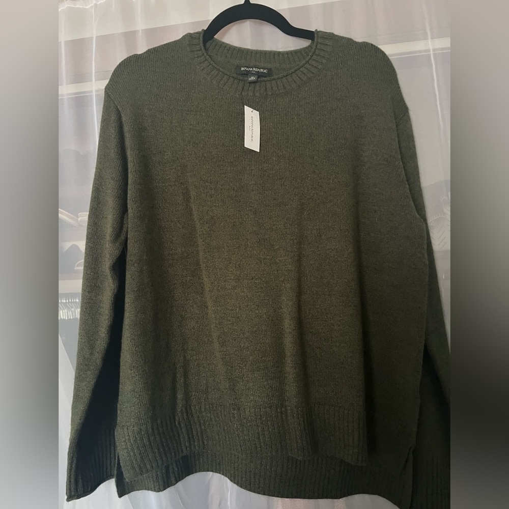 Banana Republic crew neck sweater